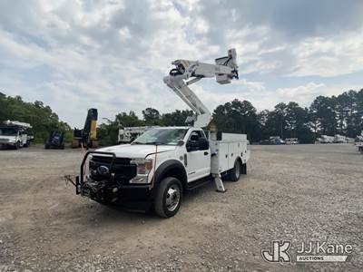 Altec AT41-MH, 45 ft, Articulating & Telescopic Material Handling Bucket Truck