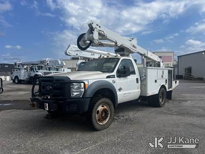 Altec AT40G, 45 ft, Articulating & Telescopic Bucket Truck