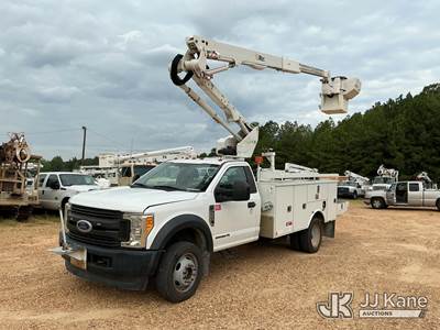 Altec AT40G, 45 ft, Articulating & Telescopic Bucket Truck