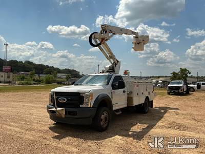 Altec AT40G, 45 ft, Articulating & Telescopic Bucket Truck