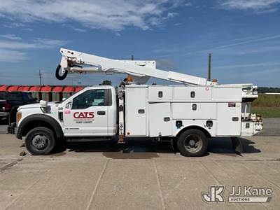 Altec AT40G, 45 ft, Articulating & Telescopic Bucket Truck