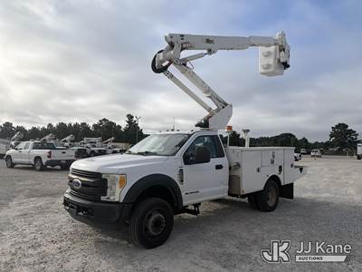 Altec AT37G, 43 ft, Articulating & Telescopic Bucket Truck