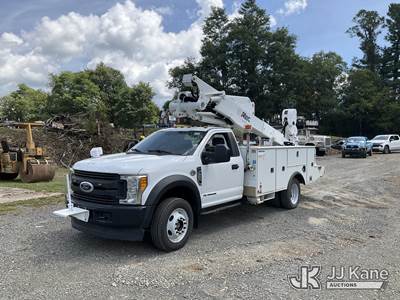 Altec AT41M, 46 ft, Articulating & Telescopic Material Handling Bucket Truck
