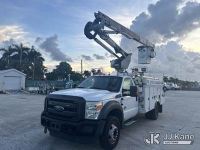 Altec AT40G, 45 ft, Articulating & Telescopic Bucket