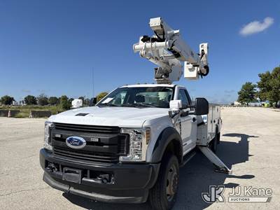 Altec AT41M, 45 ft, Articulating & Telescopic Material Handling Bucket Truck