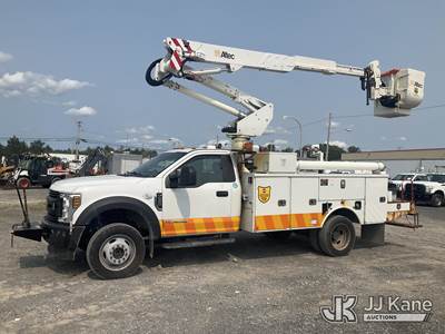 Altec AT37G, 42 ft, Articulating & Telescopic Bucket Truck