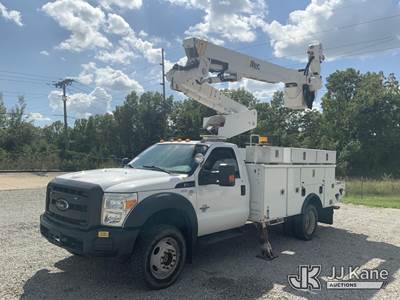 Altec AT40M, 45 ft, Articulating & Telescopic Material Handling Bucket Truck