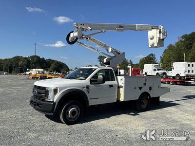 Altec AT40G, 45 ft, Articulating & Telescopic Bucket Truck