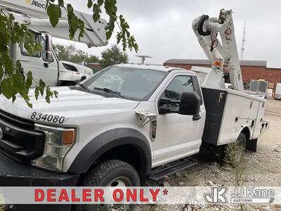 Altec AT40G, 45 ft, Articulating & Telescopic Bucket Truck