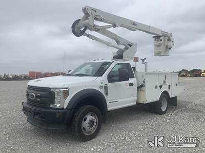 Altec AT40G, 45 ft, Articulating & Telescopic Bucket Truck