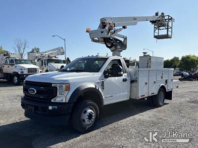 Altec AT235P, 40 ft, Articulating & Telescopic Non-Insulated Bucket Truck