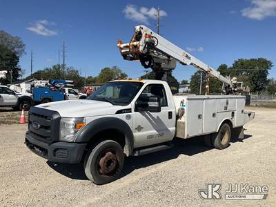 Altec AT235-P, 40 ft, Articulating & Telescopic Non-Insulated Bucket Truck