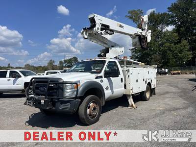 Altec AT40-M, 45 ft, Articulating & Telescopic Material Handling Bucket Truck