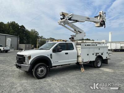 Altec AT41M, 46 ft, Articulating & Telescopic Material Handling Bucket Truck