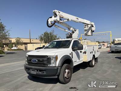 Altec AT40G, 45 ft, Articulating & Telescopic Bucket Truck