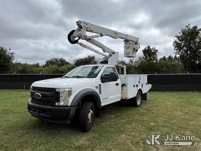 Altec AT40G, 45 ft, Articulating & Telescopic Bucket Truck