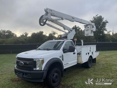 Altec AT40G, 45 ft, Articulating & Telescopic Bucket Truck