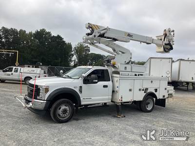 Altec AT41-MH, 46 ft, Articulating & Telescopic Material Handling Bucket Truck