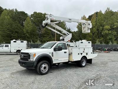 Altec AT40G, 45 ft, Articulating & Telescopic Bucket Truck