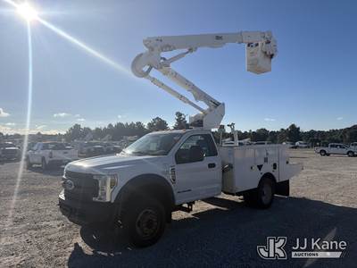 Altec AT40G, 46 ft, Articulating & Telescopic Bucket Truck