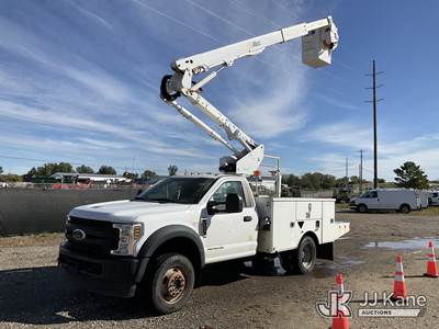 Altec AT40G, 45 ft, Articulating & Telescopic Bucket Truck