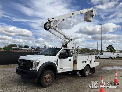 Altec AT40G, 45 ft, Articulating & Telescopic Bucket Truck