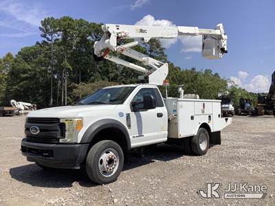Altec AT37G, 42 ft, Articulating & Telescopic Bucket Truck