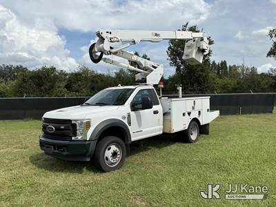 Altec AT40G, 45 ft, Articulating & Telescopic Bucket Truck