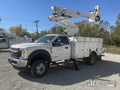 Altec AT41M, 45 ft, Articulating & Telescopic Material Handling Bucket Truck