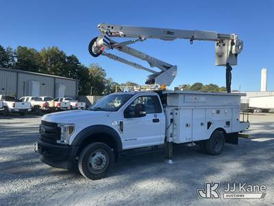 Altec AT40G, 45 ft, Articulating & Telescopic Bucket Truck