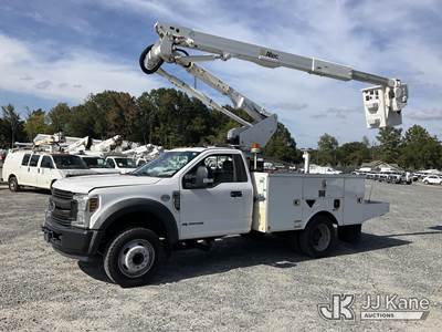 Altec AT40G, 45 ft, Articulating & Telescopic Bucket Truck