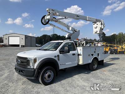 Altec AT40G, 45 ft, Articulating & Telescopic Bucket Truck