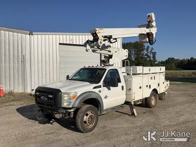 Altec AT40-MH, 45 ft, Articulating & Telescopic Material Handling Bucket Truck