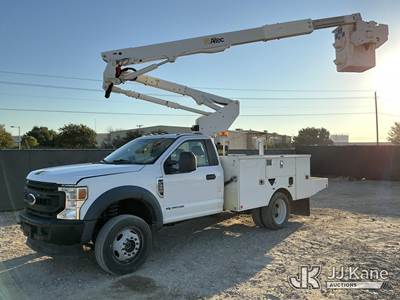 Altec AT40G, 45 ft, Articulating & Telescopic Bucket Truck