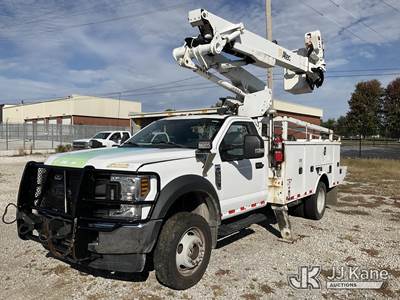 Altec AT41M, 45 ft, Articulating & Telescopic Material Handling Bucket Truck
