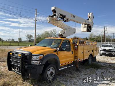 Altec AT40M, 45 ft, Articulating & Telescopic Material Handling Bucket Truck