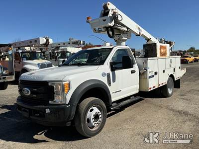 Altec AT235, Articulating & Telescopic Non-Insulated Bucket Truck