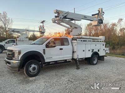 Altec AT41M, 46 ft, Articulating & Telescopic Material Handling Bucket Truck