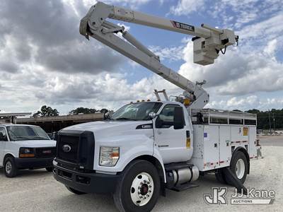 HiRanger HR40-M, 45 ft, Material Handling Bucket Truck