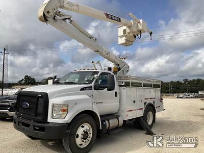 HiRanger HR40-MH, 45 ft, Material Handling Bucket Truck