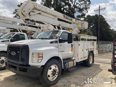 HiRanger HR40-MH, 45 ft, Articulating & Telescopic Material Handling Bucket Truck