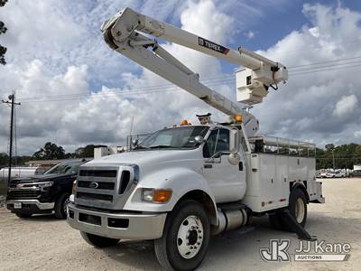 HiRanger HR40-MH, 45 ft, Material Handling Bucket Truck