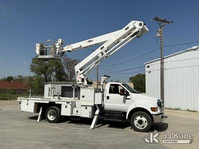 Altec TA55S, 60 ft, Articulating & Telescopic Material Handling Non-Insulated Platform Lift