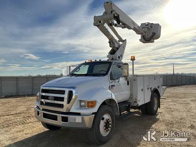 Altec TA40, 46 ft, Articulating & Telescopic Bucket Truck