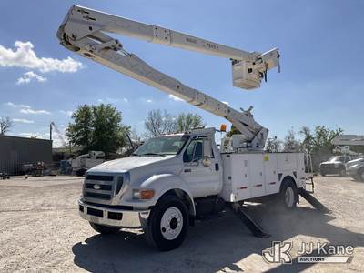 HiRanger HRX55, 60 ft, Material Handling Bucket Truck