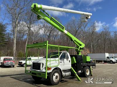 Altec LRV57RM, 62 ft, Over-Center Bucket Truck