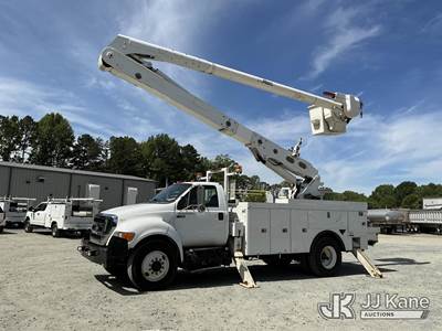 Altec AA55E-MH, 60 ft, Material Handling Bucket Truck