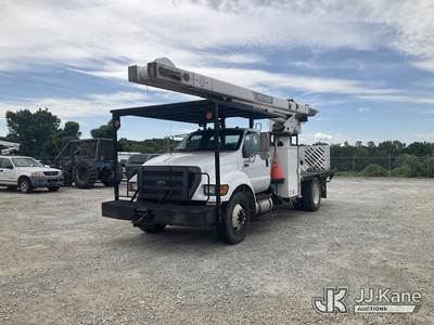 Terex XT Pro 60, 65 ft, Over-Center Bucket Truck