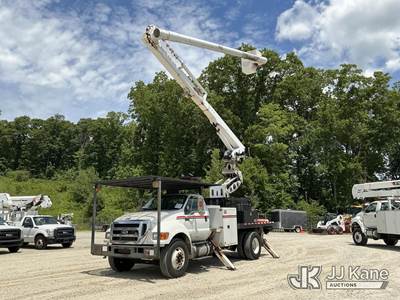 Altec LR760-E70RM, 75 ft, Over-Center Elevator Bucket Truck