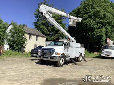 HiRanger 5TC-55MH, 60 ft, Material Handling Bucket Truck